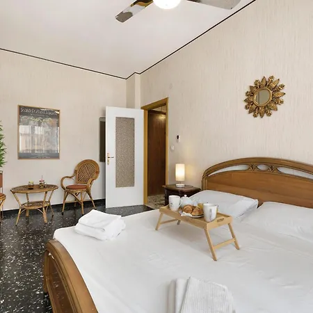 Riva Mare 2 Apartmán Vado Ligure